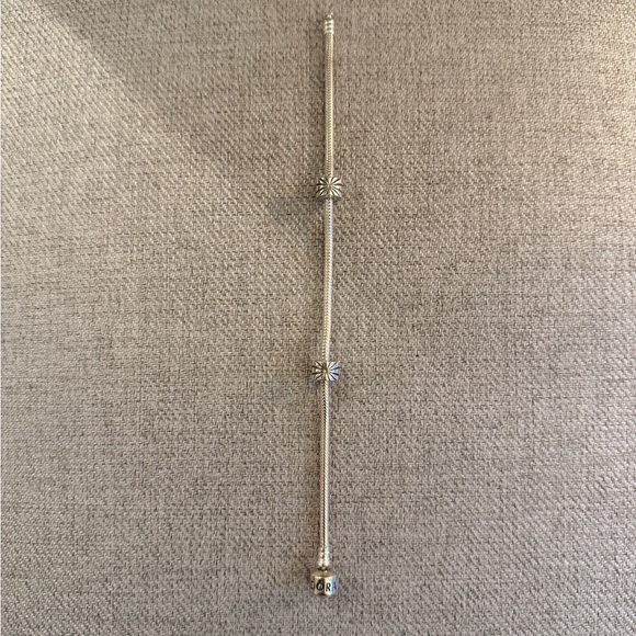 Pandora Silver Snake Chain Bracelet with Starburst Charms - Picture 2 of 7